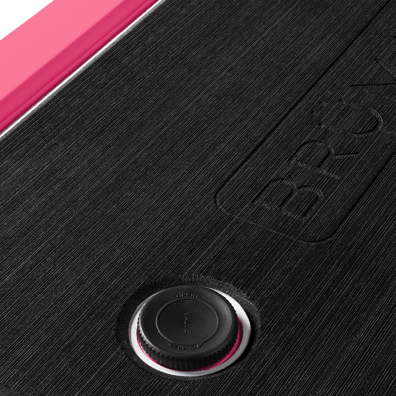 brutank-p9 brutank-55qt-neonpink-vent.png