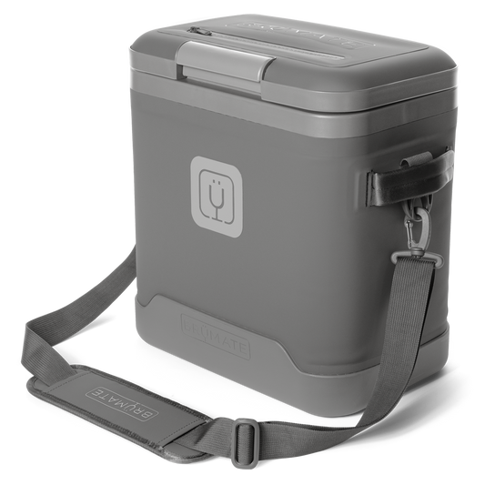 magpack-18-can-j1 magpack_18_graphite_front_strap.png